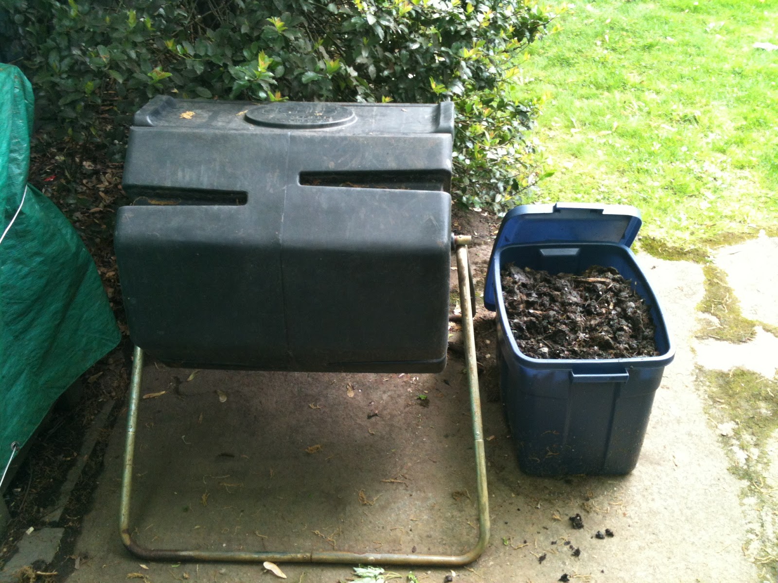 Free beer DIY Compost Tumbler Bin