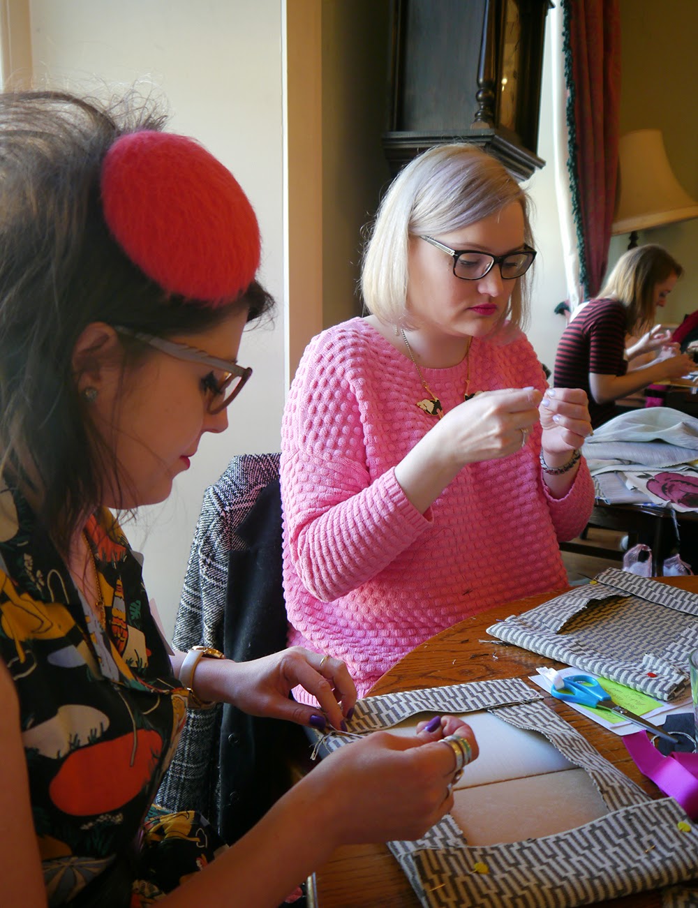 Amateur needle threader! Hillarys crafternoon, Crafty Hen, how to, sewing, instructions, DIY, Glasgow, mini beret, vintage,