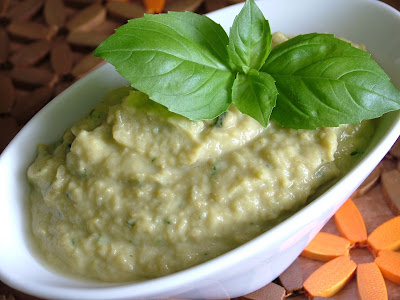 Pesto groszkowe z bazylią