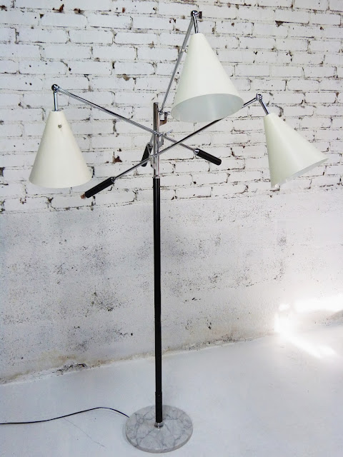 Mid Century Modern Gino Sarfatti Arteluce Triennale Italy Floor Lamp Italian