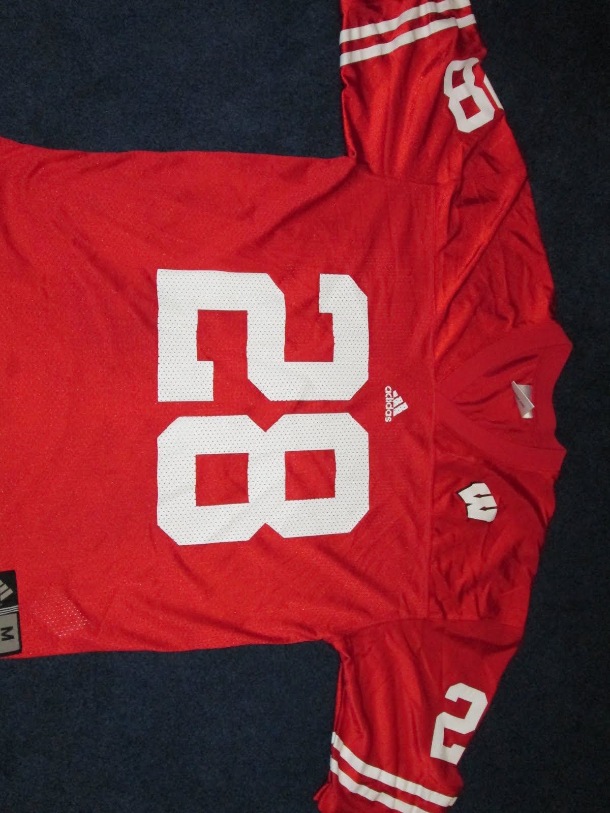 Vintage10916 Store Wisconsin Adidas 28 Football Jersey