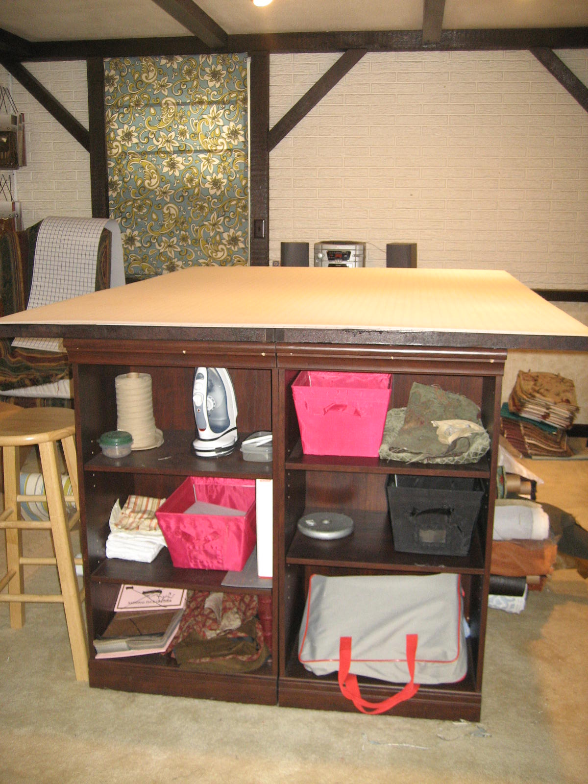 Rubies Running Work Table