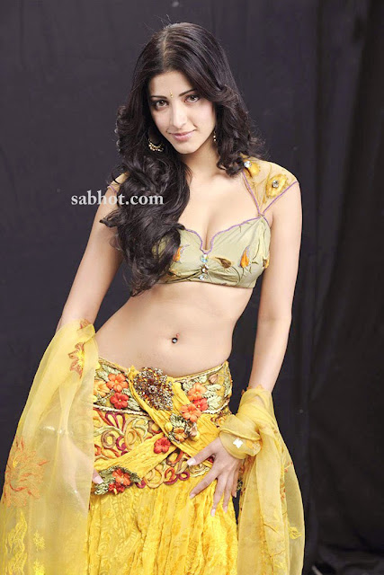 Shruti Hassan hot in Anaganaga Oka Dheeruduborder