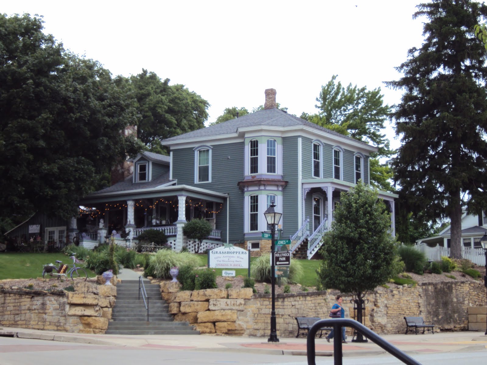 Bob & Susie's Big Adventure Greater little town Le Claire, IA