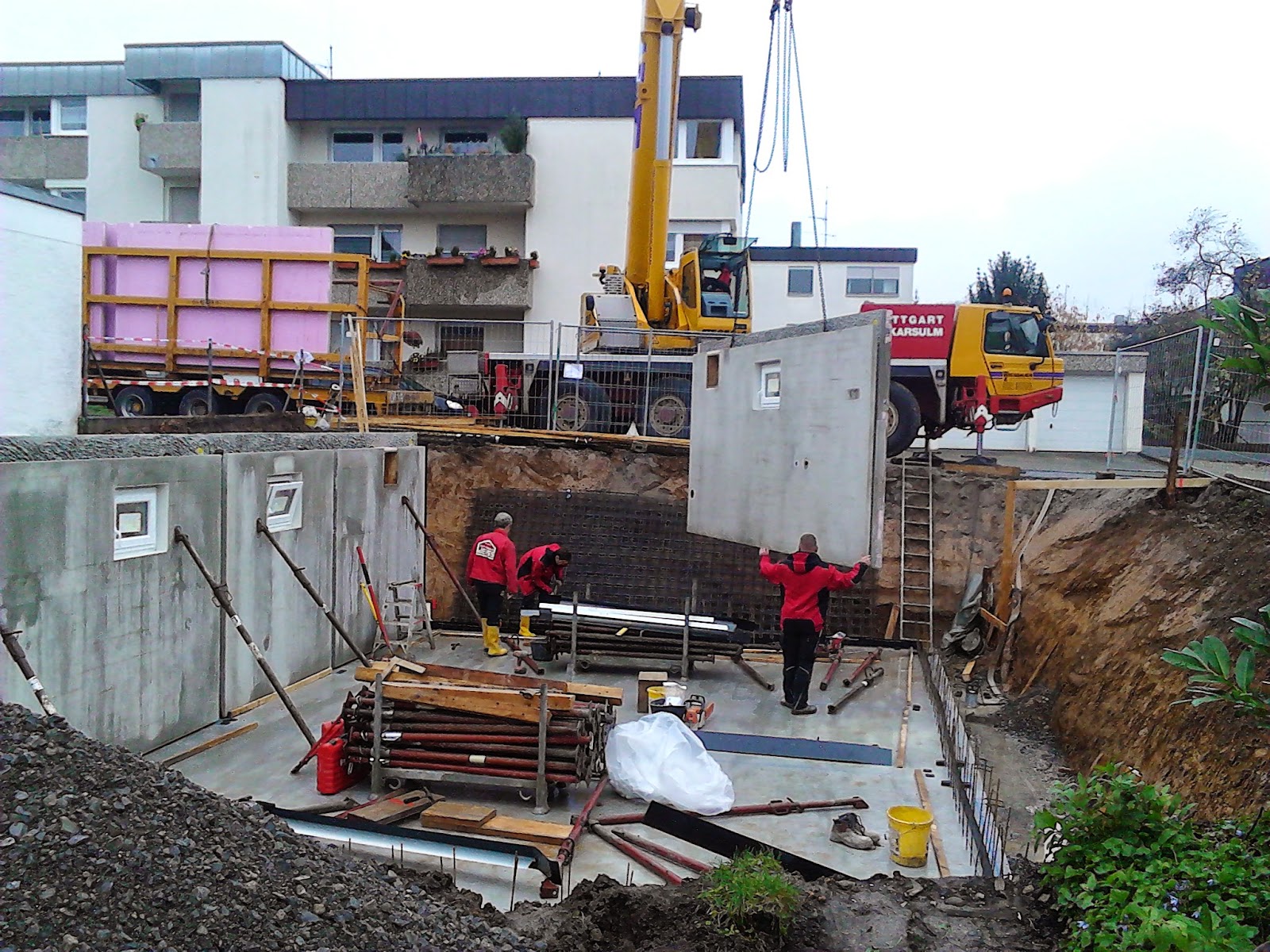 Hausbau mit Fertighaus Weiss - Bautagebuch: Kellerbau