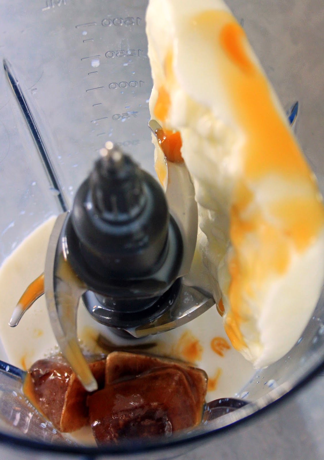 Jo and Sue Skinny Caramel Macchiato Shake