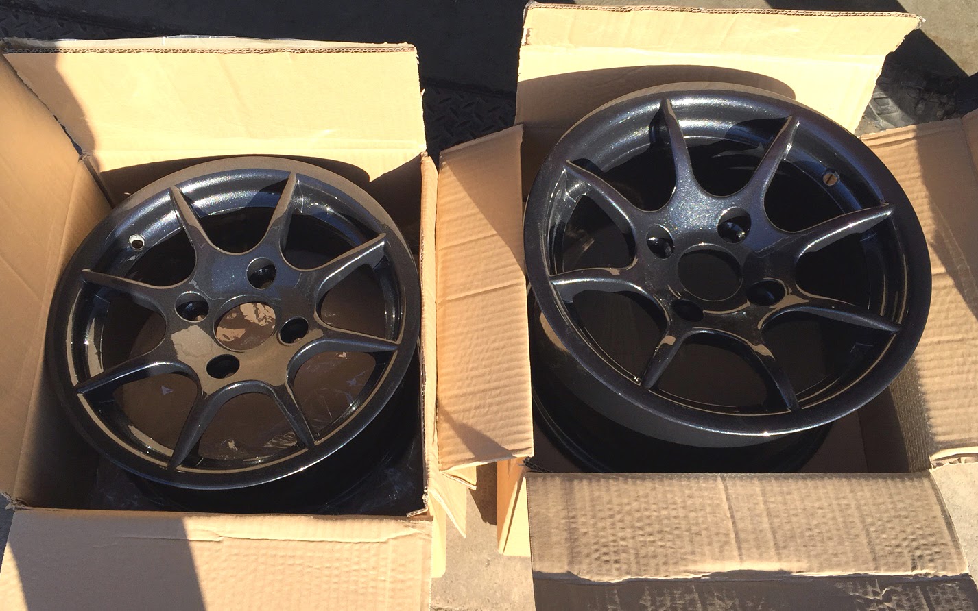 2019 Caterham 270R Racing Blog 8 Spoke Alloy Wheel Colour Change