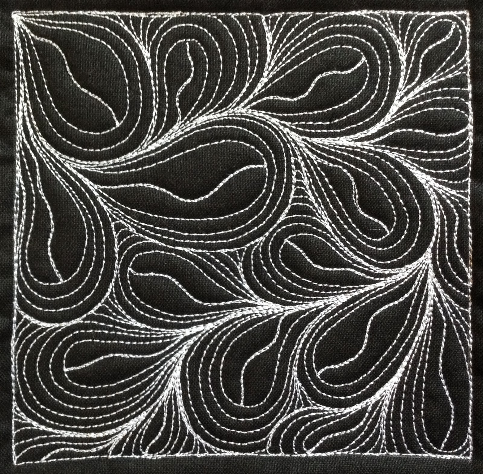 The Free Motion Quilting Project 63. Learn How to Quilt Split Paisley, 408