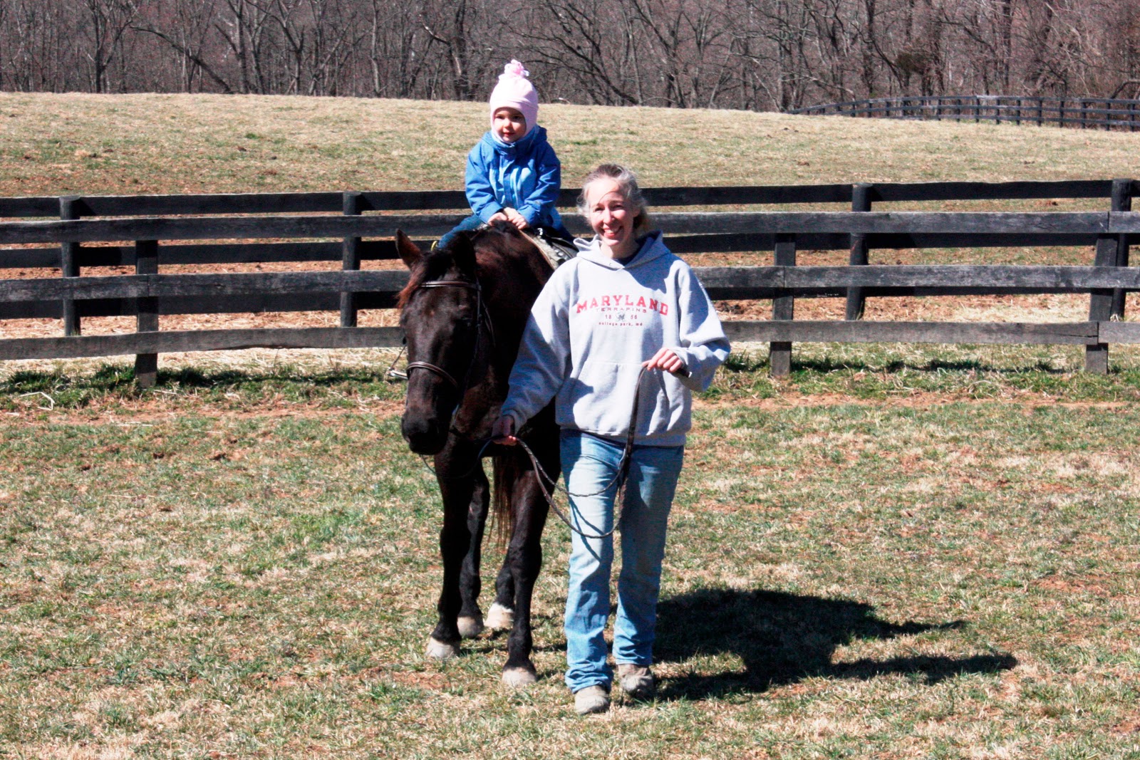 Going Mamarazzi Hannah rides a horse