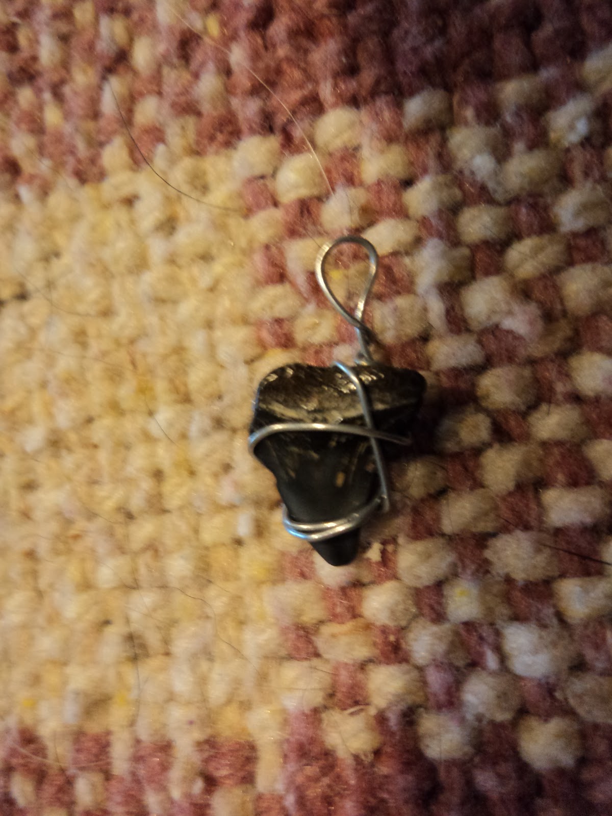 Doberman's by the Sea {TutorialCrafts} Shark tooth necklace