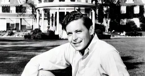 Chatter Busy: John Kerr Dies At 81