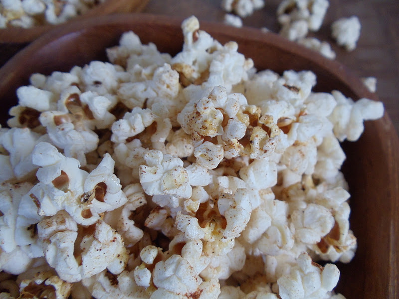 A Vegan Food Snob VeganMoFo Spiced Popcorn*
