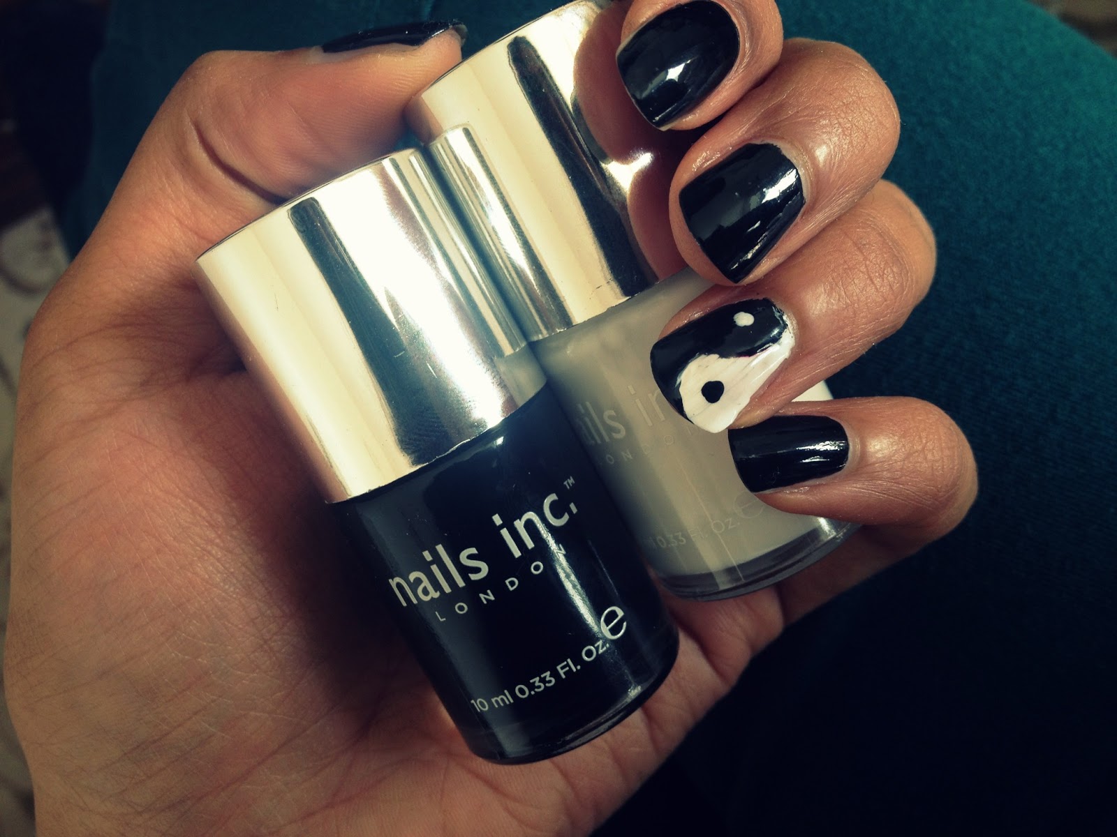 Moonshine Nails inc Black taxi & Floral street