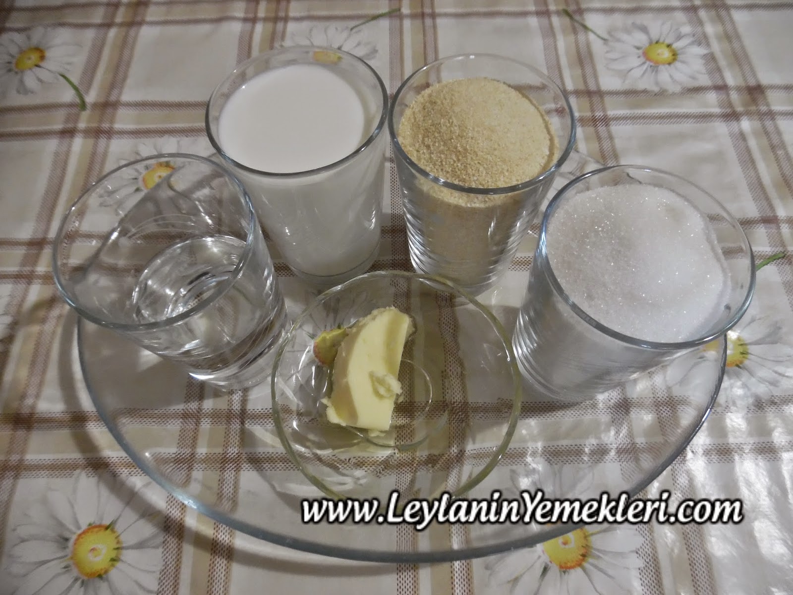 Dondurmalı İrmik Helvası Yapımı Yemek Tarifleri