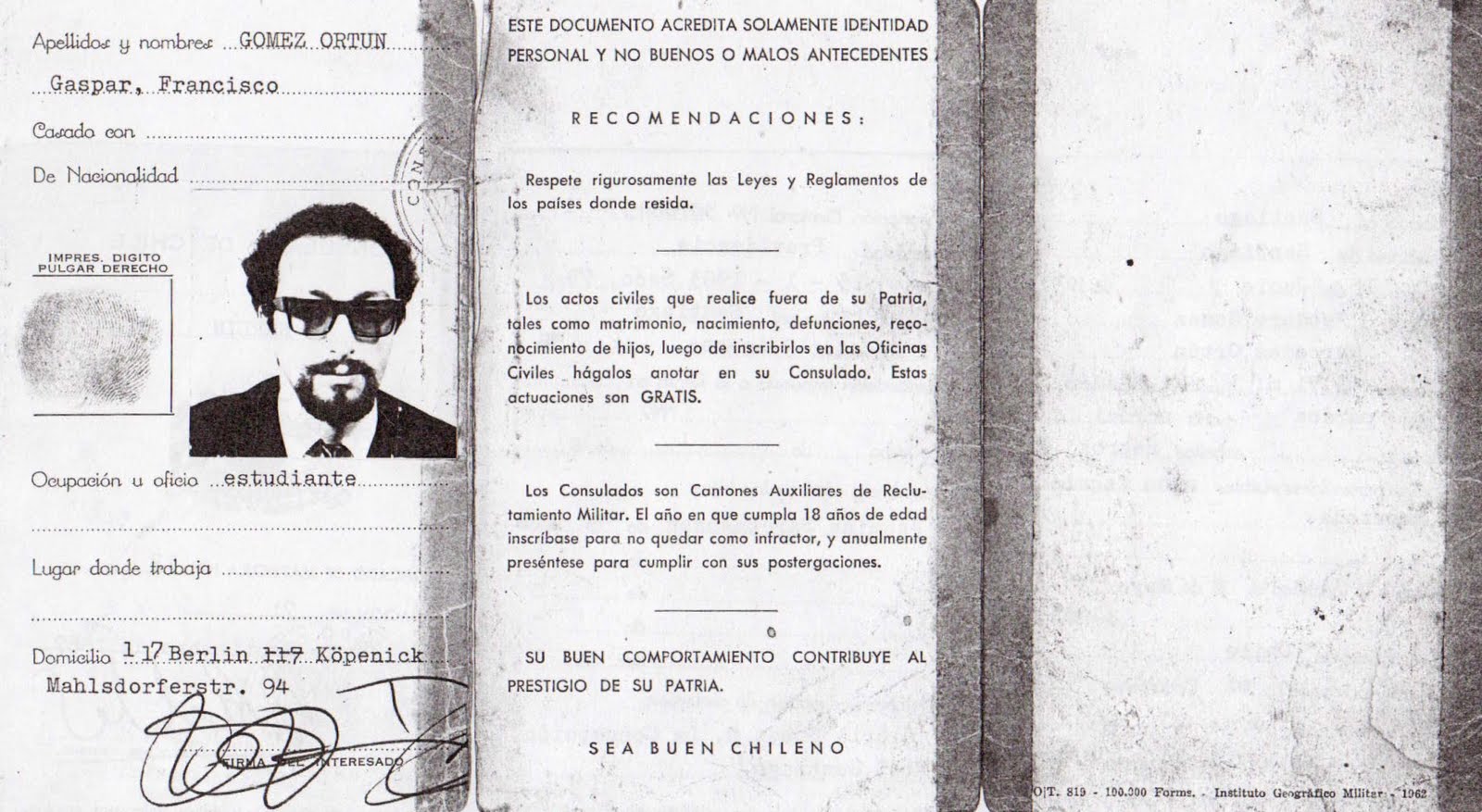 Mom Ku Mom Hand In Hand Die Farben Grau Das Madchen Und Ein