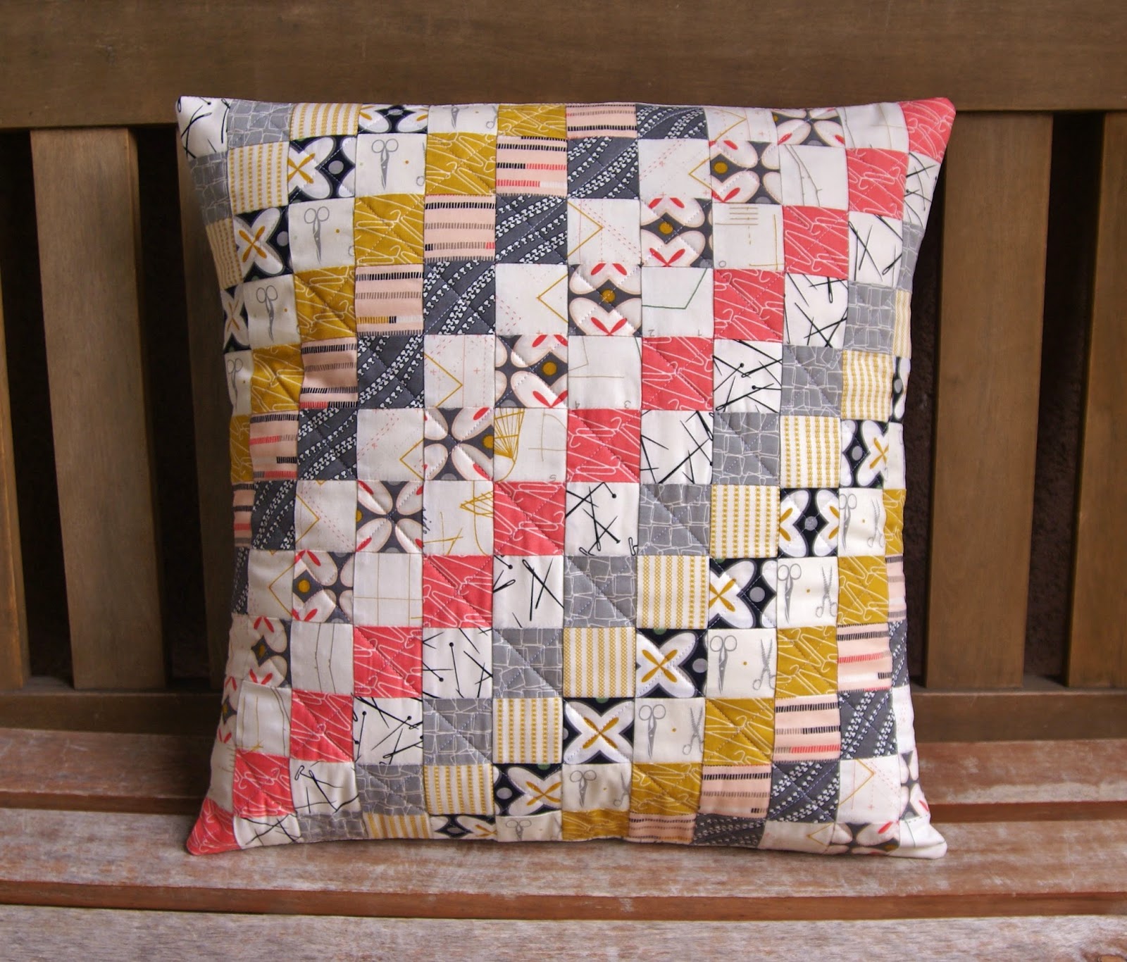 Fabric Mutt: Maker Pillow