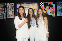 Parineeti, Karisma, Richa Chadda, Huma Qureshi and Lisa Haydon at Nikhar Tandon's art exhibition for Samvedna NGO 