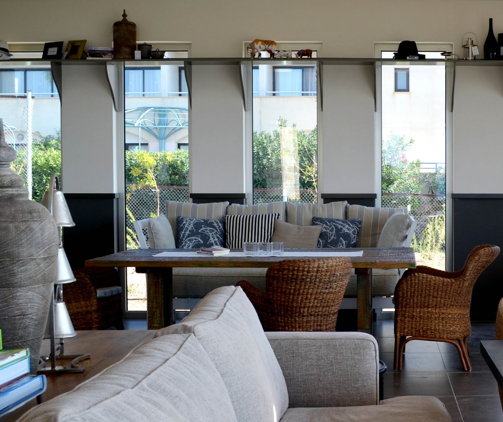 Thesis showroom image