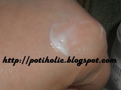 pilogen-carezza-antiarrugas-mirtilo-textura