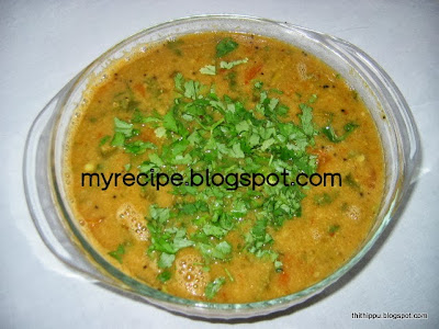Gravy with vegetable and spices