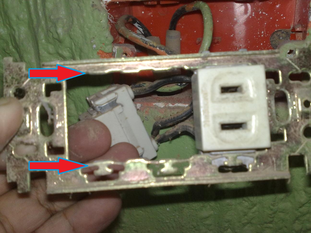 Yes! You Can! Fixing Loose Sockets / Switches