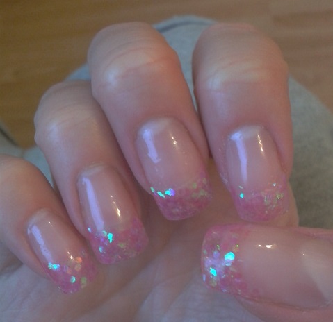 50 stunning manicure ideas for short nails with gel polish that are SHARON'S NAIL ART!: Sculpted gel nails with large pink glitter