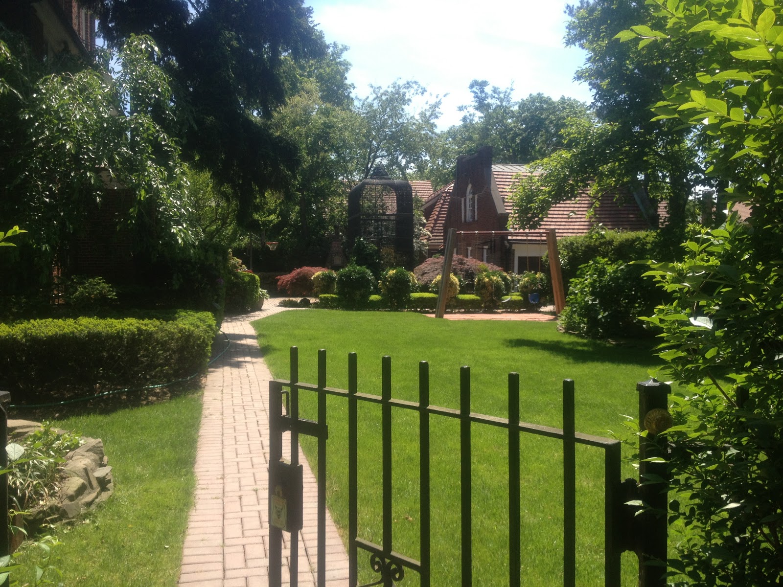 travels Forest Hills Gardens, Queens, New York