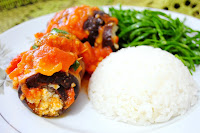 Berinjela à Rolê Recheada com Tofu Berinjela à Rolê Recheada com Tofu (vegana)