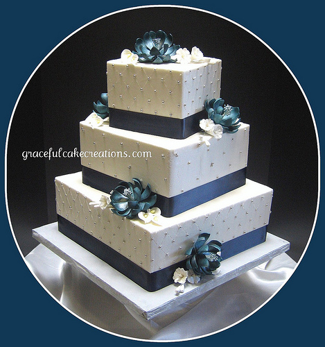 Blue and White Square Wedding Cake To see daily pictures recipes Blue and White Square Wedding Cake To see daily pictures recipes