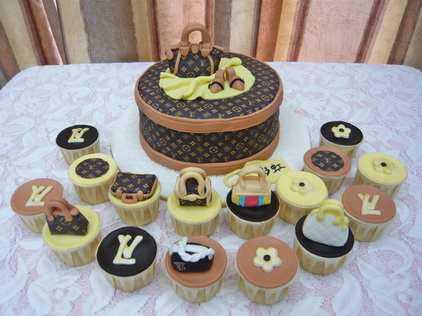 cupcake lv gucci cake