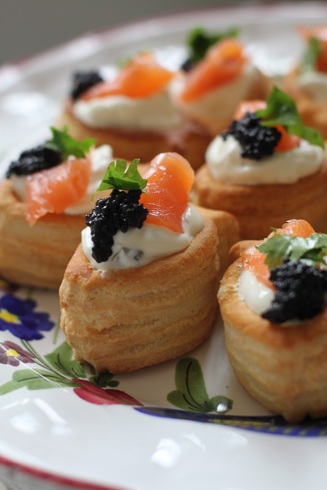 Buona Domenica volauvent al salmone affumicato, pastries with smoked