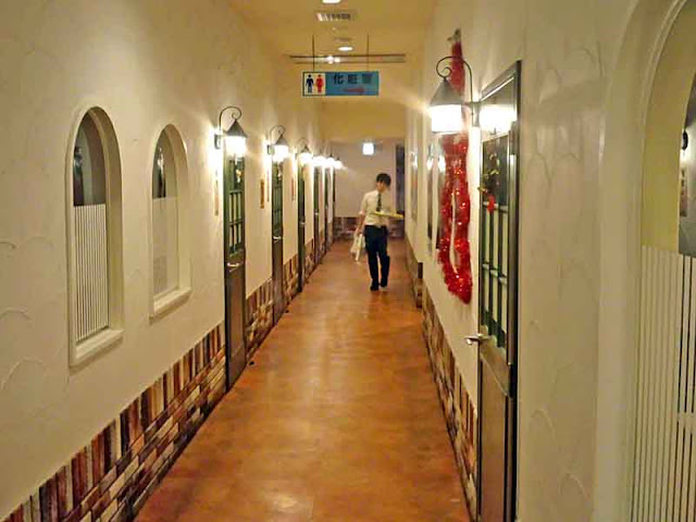 hallway, staff, rooms, toilet location