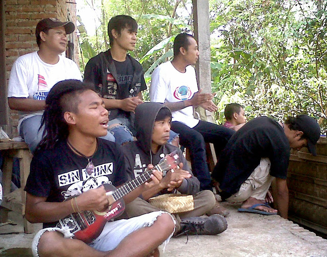 Anak+Punk Rangkul Anak Punk di Kudus, Kholid Mawardi Gunakan Pendekatan Personal