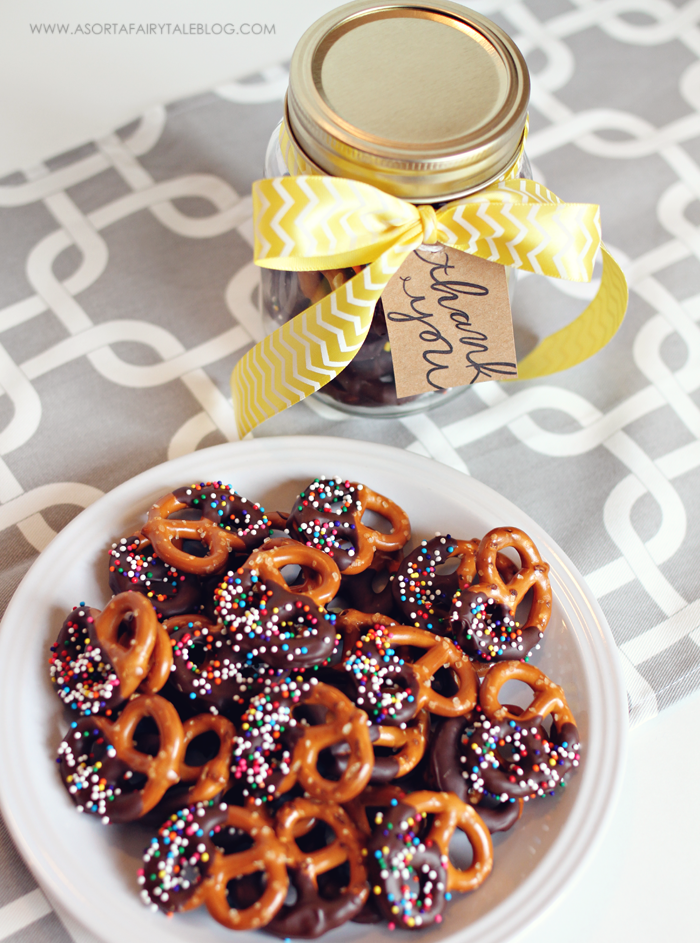DIY Easy gift idea Chocolatedipped Pretzels A Sorta Fairytale