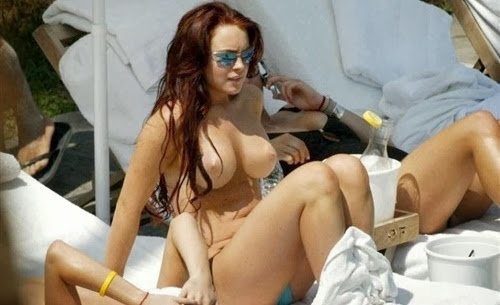 Lindsay Lohan nude big boobs
