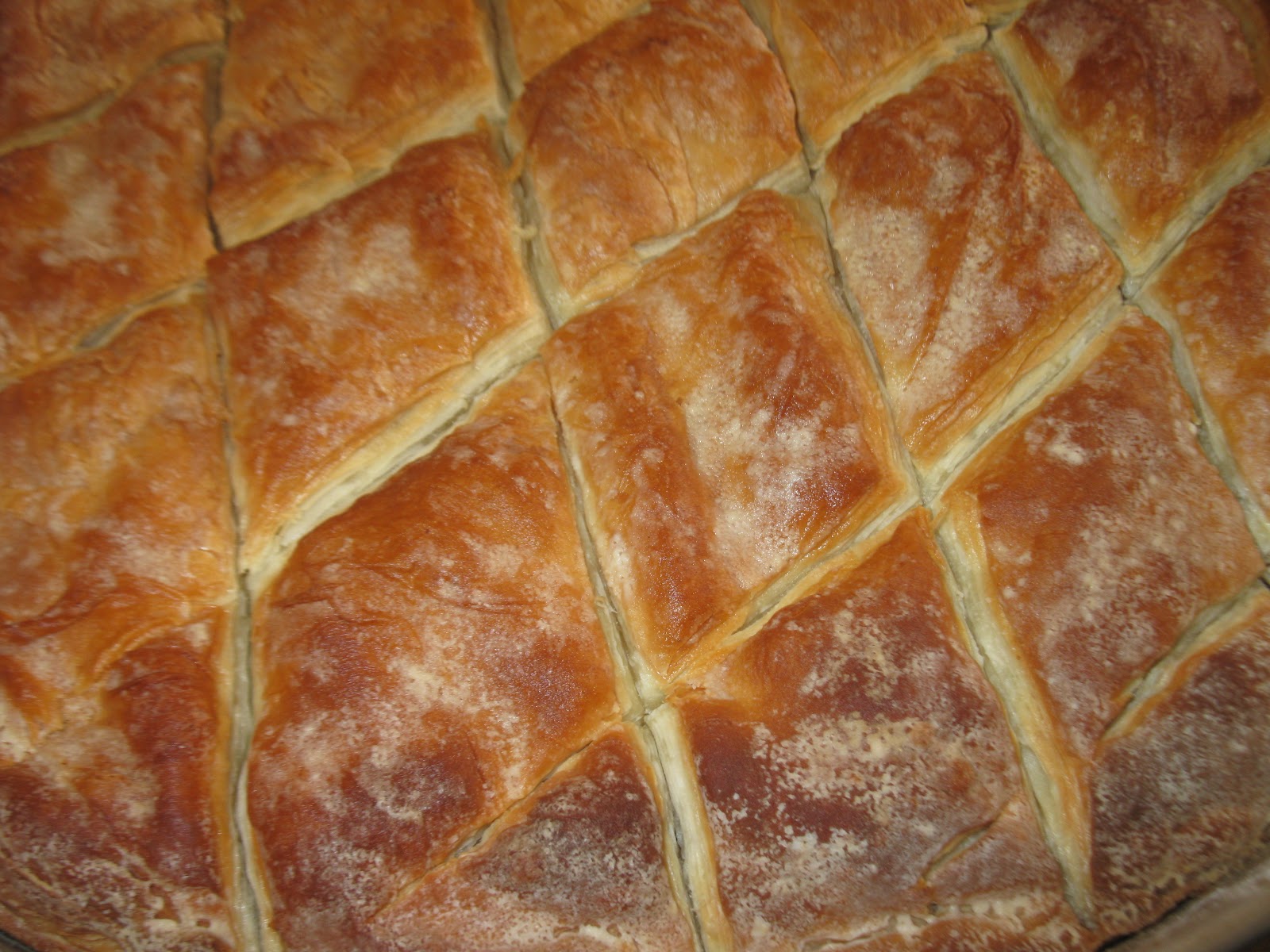 baklava hamuru ile kiymali borek 10