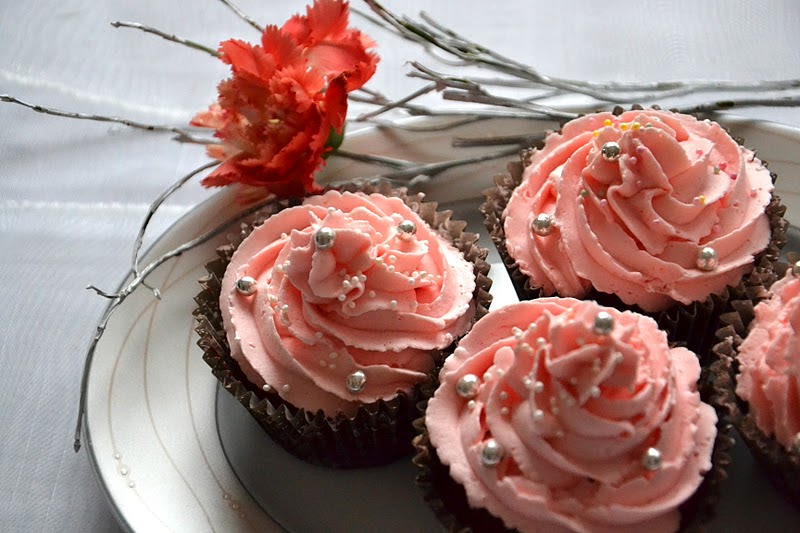 Bajeczny Ślub Świdnica: Tort z babeczek cupcakes na wesele Świdnica