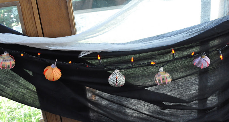 Here 39s how to make some paper pumpkin lanterns just in time for Halloween