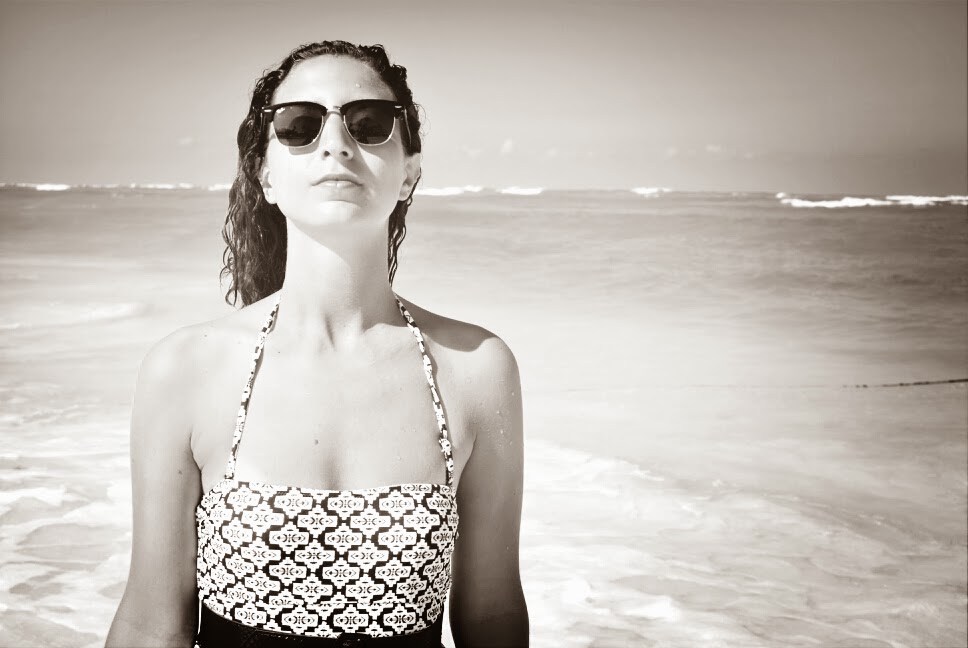 swimwear one-piece black and white beach tropical summer fashion joe fresh rayban clubmasters