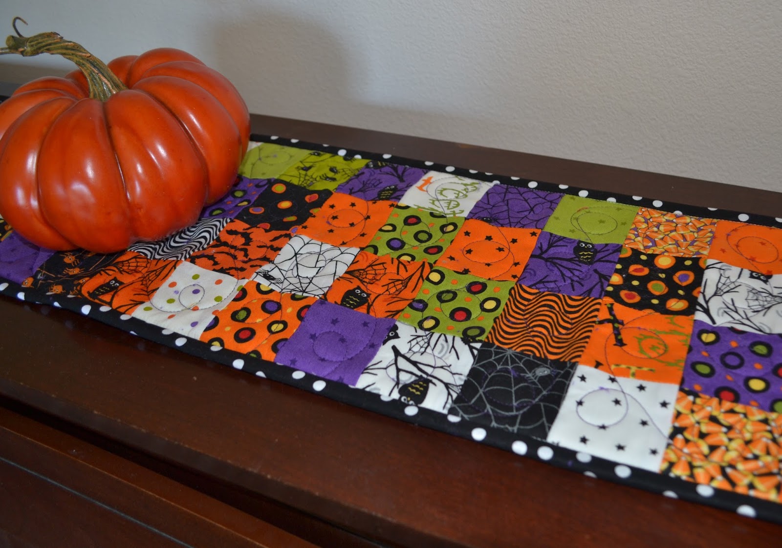 Porch Swing Quilts Monday Finish Halloween Table Runner