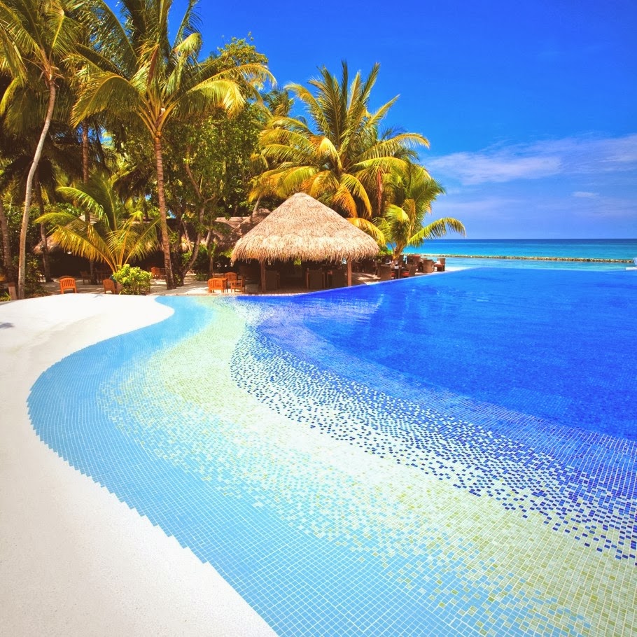 Wallpaper: The Maldive Islands Resort Is a World Best Romantic Island