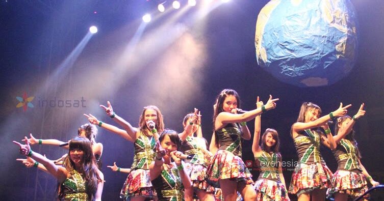 jkt48 at earth day fest uny jojga 20 04 2013 strawberryblood tamu schedule maker