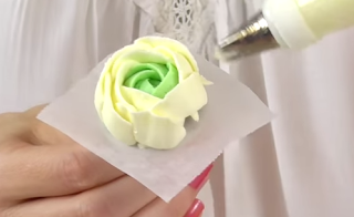 flores de buttercream o crema de mantequilla