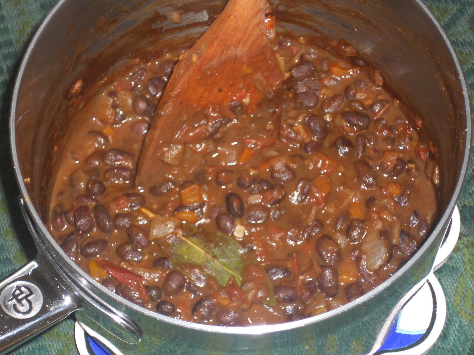 Mirepoix Stewed Black Beans with Tomatoes