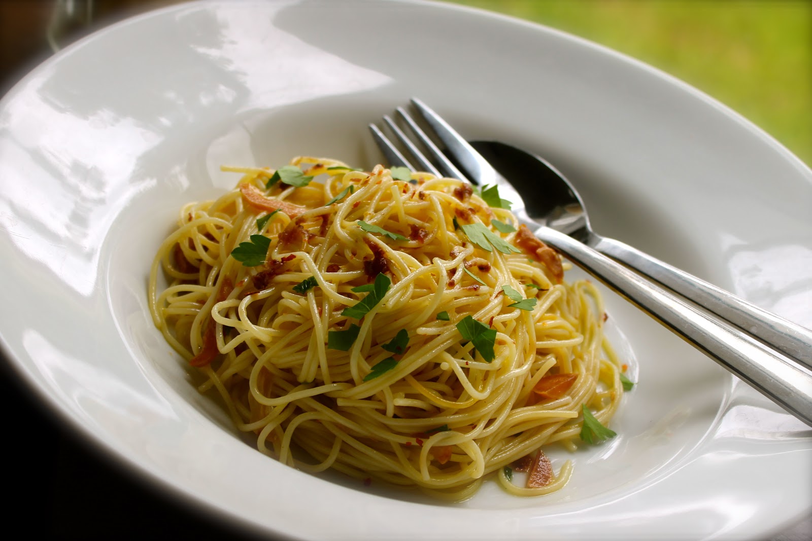 Savoir Faire Capellini with olive oil, garlic and anchovies