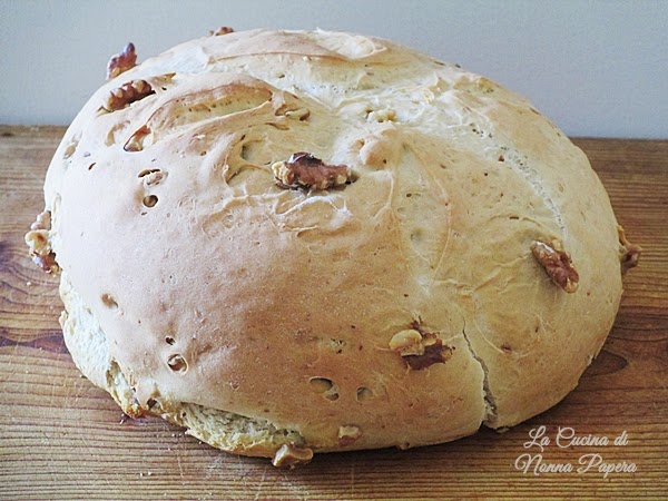 pane gorgonzola e noci