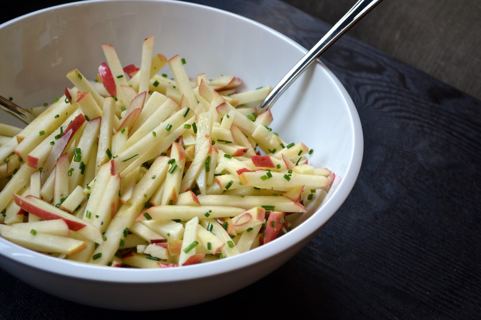 Hardly Housewives Apple Manchego Salad