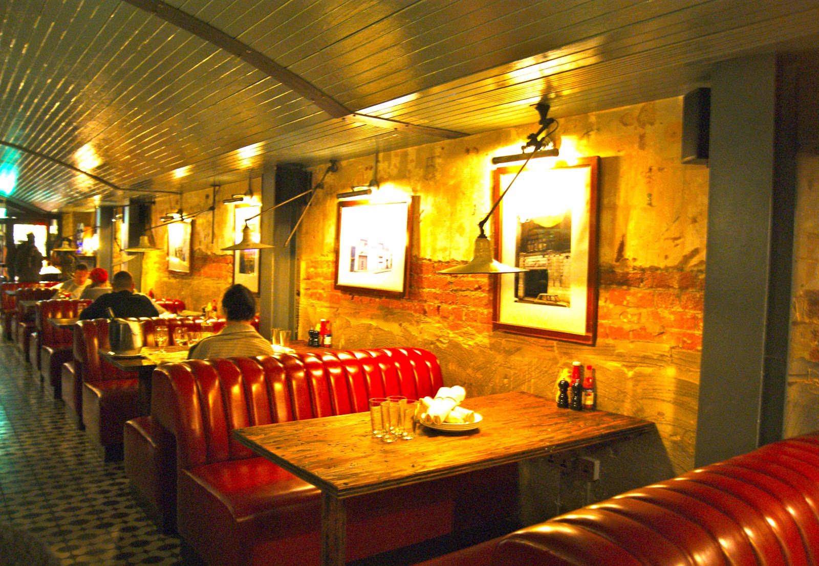 Stella's Wardrobe Electric Diner