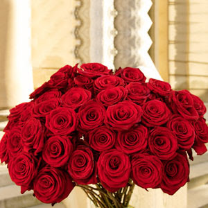 A bunch of red roses....