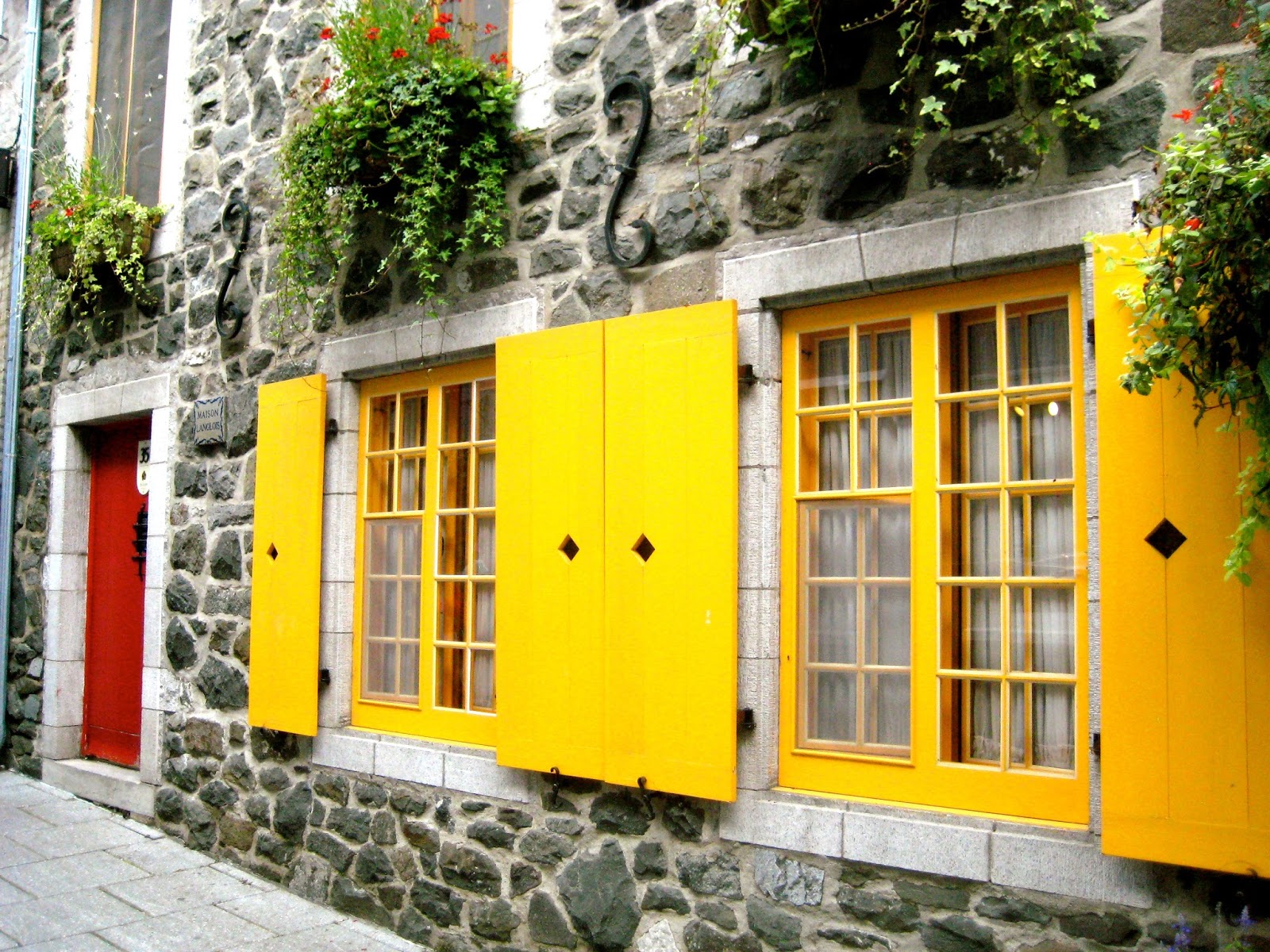 The Beautiful Stone Homes Of Quebec City